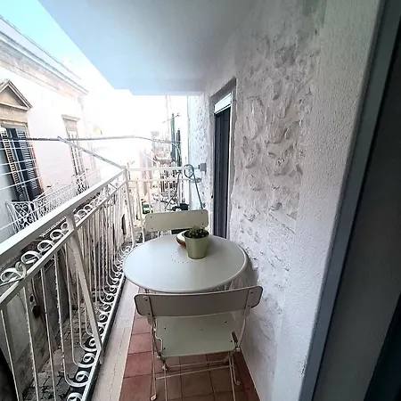 Dimora Agata 21 オストゥーニ